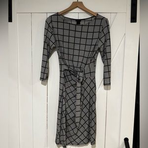 Black/Grey flowy Ann Taylor faux wrap dress 3/4 sleeve moderate scoop neck XS